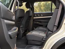 2017 Ford Explorer XLT — photograph 7