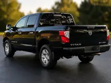 2018 Nissan Titan SV 4x4 — photograph 5